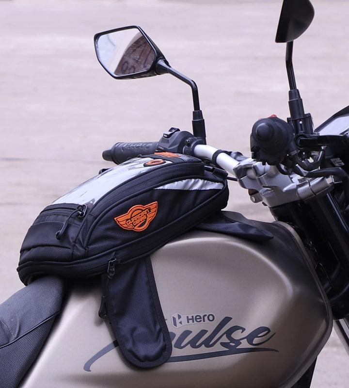 Jaws Mini Magnetic 18L Tank Bag with Rain Cover